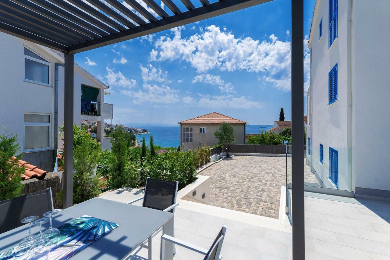 Villa Miholina - With Heated Swimming Pool トロギール エクステリア 写真