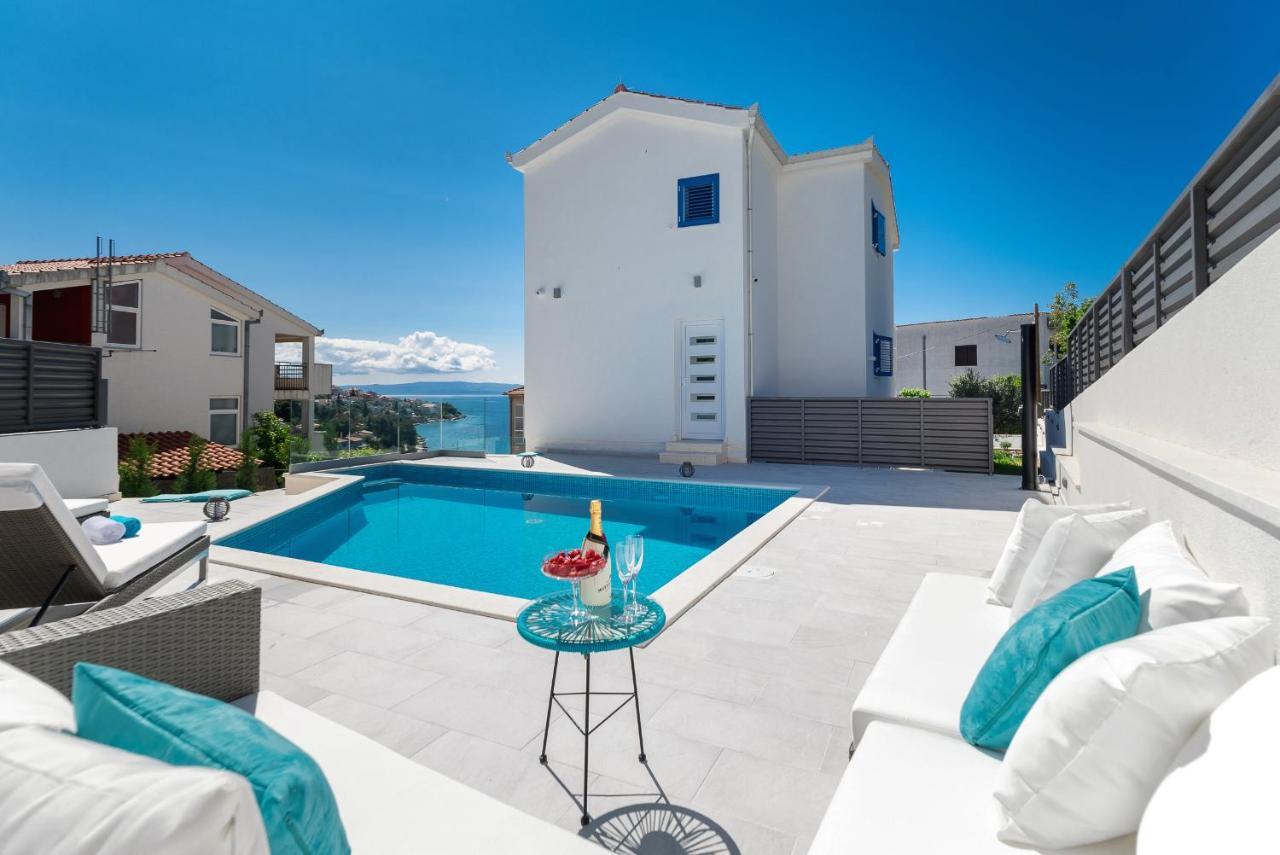 Villa Miholina - With Heated Swimming Pool トロギール エクステリア 写真